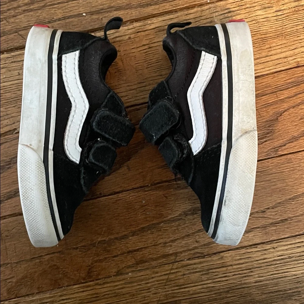 Vans Black and White Kids' Sneakers for toddlers size 4
